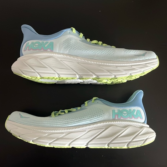 Hoka One One Shoes - Hoka Arahi 7 Women Size 10.5 B Width